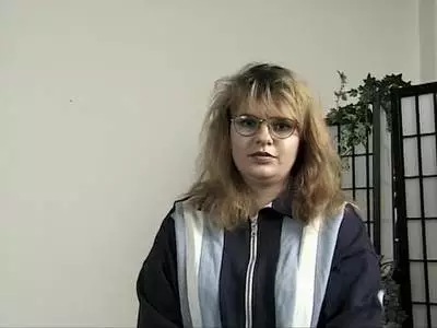 Deutsche mollige Hausfrau mit behaarte Fotzefickt sich mit Dildo