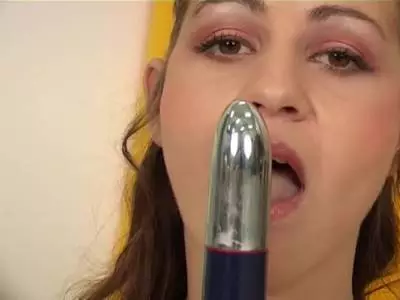 Junges Girl zum ersten mal vor der Kamera